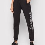 calvin-klein-jeans-spodnie-dresowe-j20j21658-czarny-regular-fit