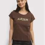 cream-t-shirt-fira-10610636-brazowy-straight-fit