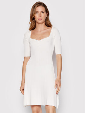 guess-sukienka-codzienna-w2yk53-z30k0-bialy-flare-fit