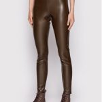 michael-michael-kors-spodnie-z-imitacji-skory-mu1304y2s8-brazowy-slim-fit