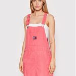 tommy-jeans-sukienka-codzienna-surplus-dungaree-dw0dw12863-rozowy-relaxed-fit
