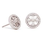 tory-burch-kolczyki-crystal-logo-circle-stud-earring-53422-srebrny